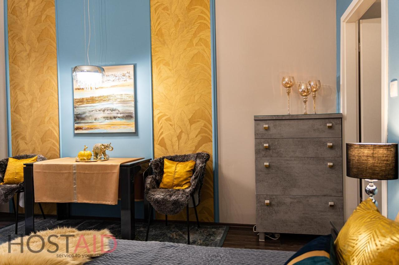 V68 Design - Hostaid Apartman *