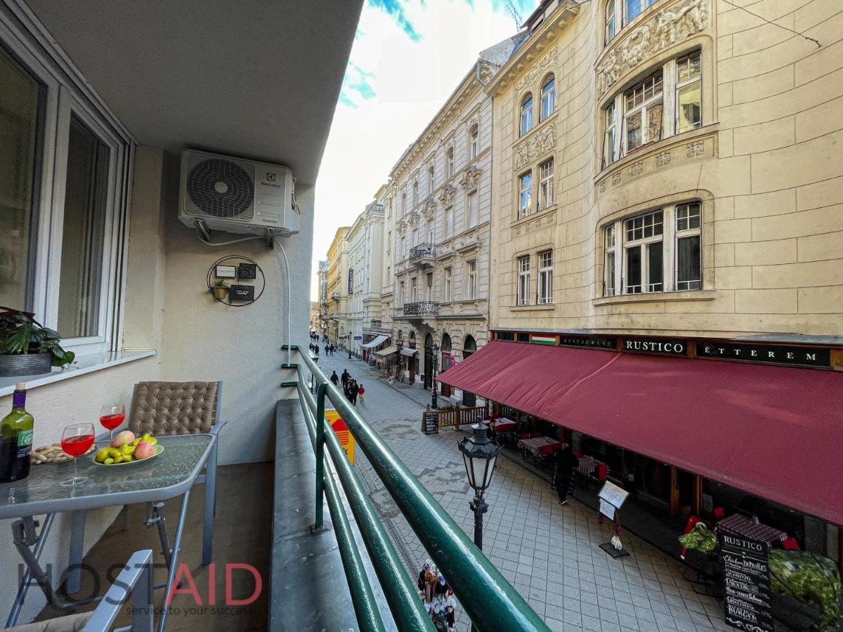 V68 Design - Hostaid * Budapešť