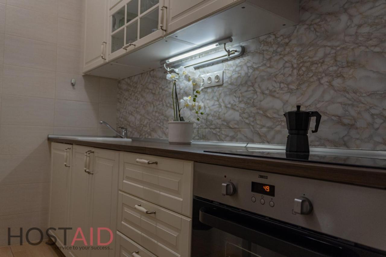 V68 Design - Hostaid Apartmán